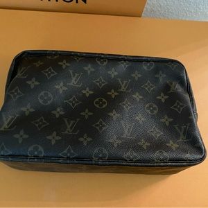 LOUIS VUITTON MONOGRAM TROUSSE 28